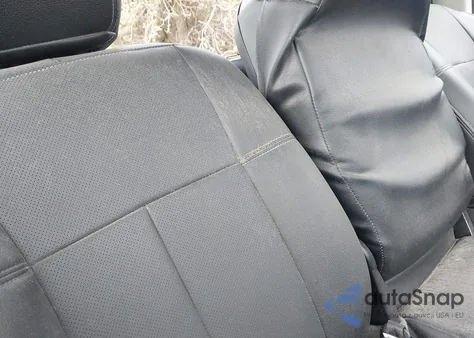 2019 Ram 1500 Classic Express Regular Cab 4X2 6'4 Box z USA, uszkodzony, nr VIN 3C6JR6ATXKG500694